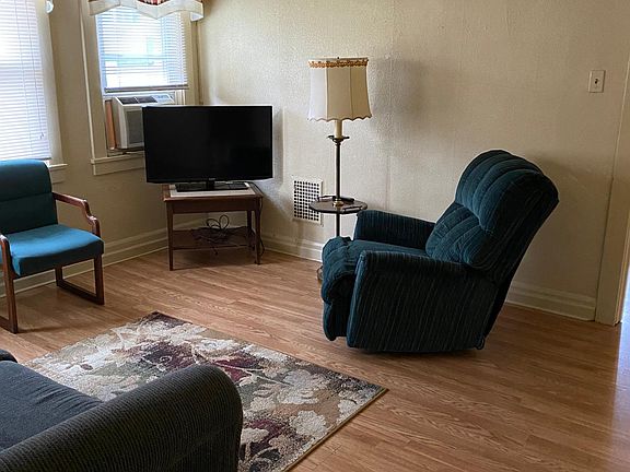 2nd image of 618 Logan Ave