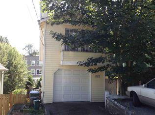 9010 20th Ave NE, Seattle, WA 98115