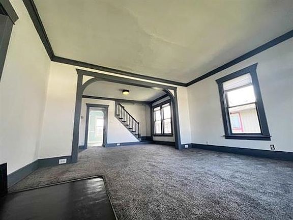 5th image of 1818 E Mallon Ave