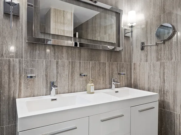 37 West 12th Street image 11 of 16