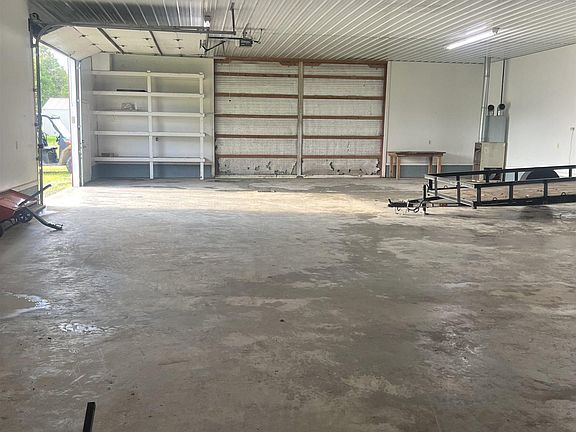 4th image of 100 McGuire Rd