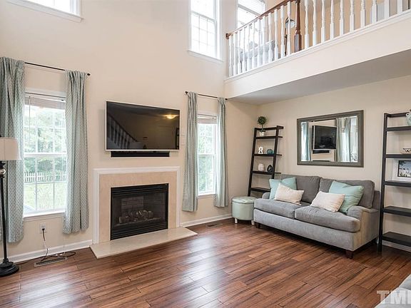 5th image of 2729 E Shoreham St