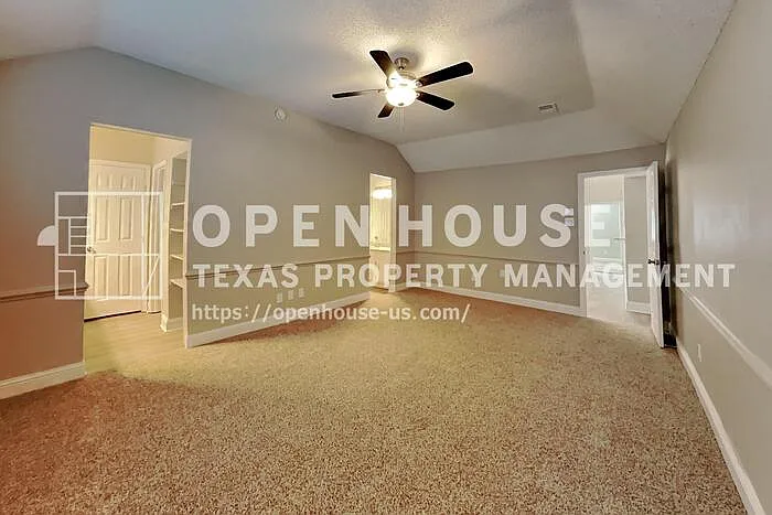 8201 Weatherly Dr — Photo 9