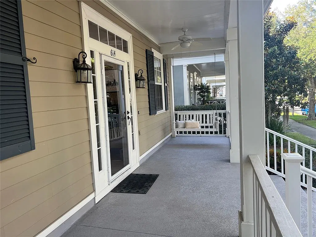 4 bed, 2.5 bath, 2800 sqft, $4,650 — Photo 2