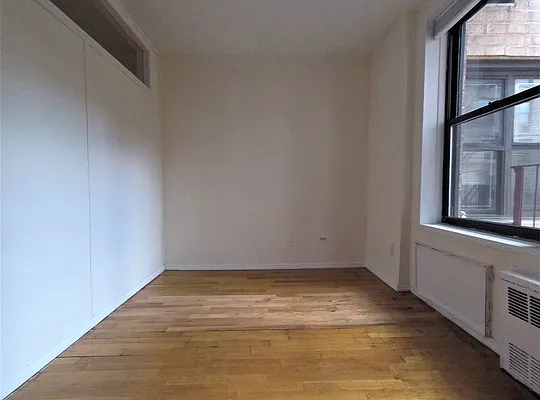 Rented by Green Home NY Realty LLC | media 12