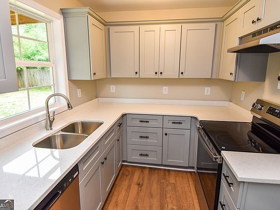 2nd image of 1138 Vestavia Ln