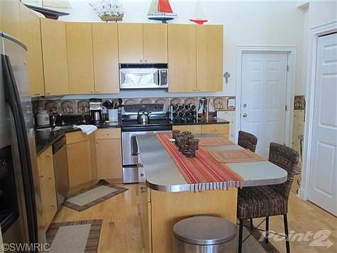 4th image of 1117 Broad St Unit 6C