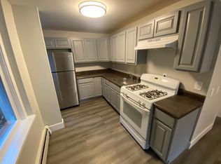 41 1st St #1F, New Rochelle, NY 10801