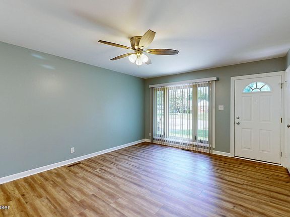 3rd image of 3410 Terrier Ln