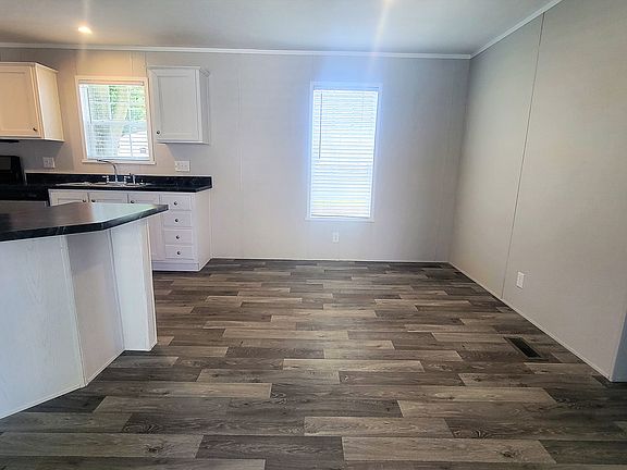 3rd image of 402 Nevada St #402