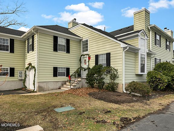 2nd image of 3503 Buckingham Circle