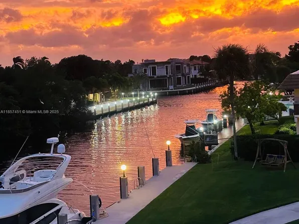 2860 NE 14th Street Cswy APT 208D, Pompano Beach, FL 33062