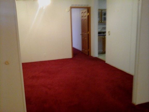 Den/Drway 2 master BR n kitc