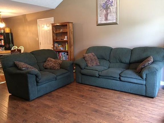 2nd image of 697 Cottonwood Dr
