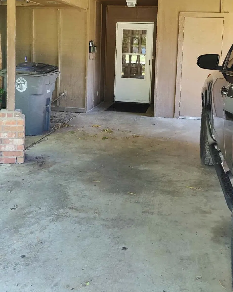 3 bed, 1300 sqft, $1,200 — Photo 2