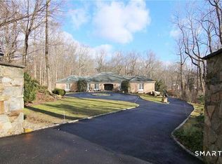 159 Long Close Rd, Stamford, CT 06902