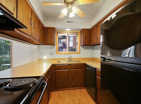 5th image of 5235 James Ln APT 1204