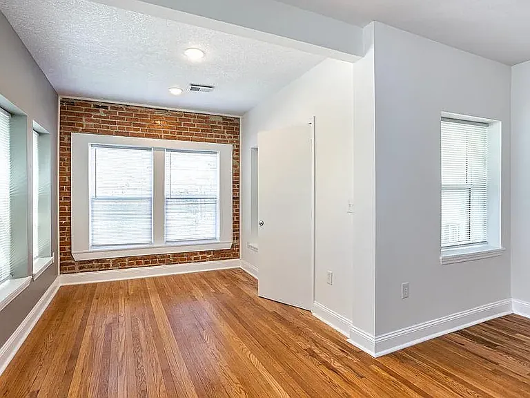 3605 Summit St #5 — Photo 7