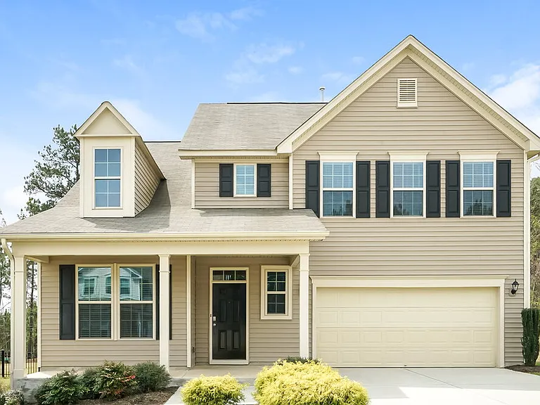 335 Clubhouse Dr — Photo 1
