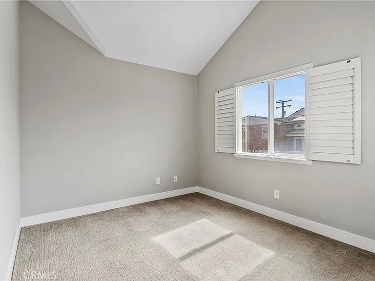500 Marigold Ave — Photo 20