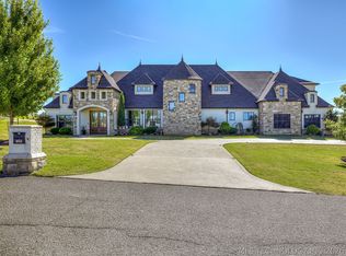 902 Summit Rdg, McAlester, OK 74501