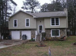 1094 Park Forest Ct, Lilburn, GA 30047
