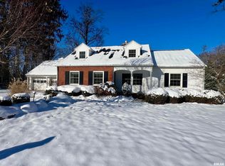 777 25th Avenue Ct, Moline, IL 61265