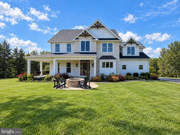 7154 Cornfield Ln, Rhoadesville, VA 22542