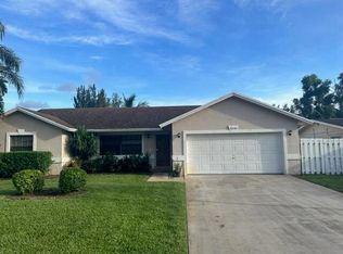 5510 NW 77th Ct, Pompano Beach, FL 33073