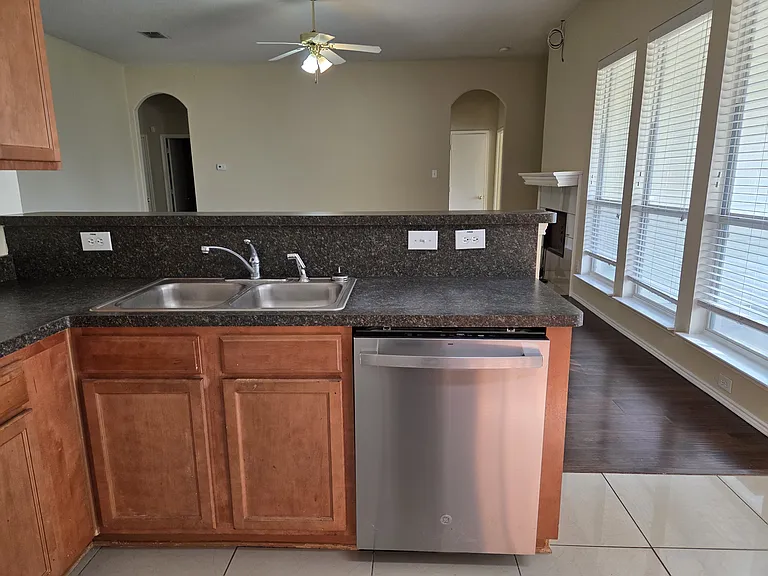 12100 Worthwood St — Photo 25