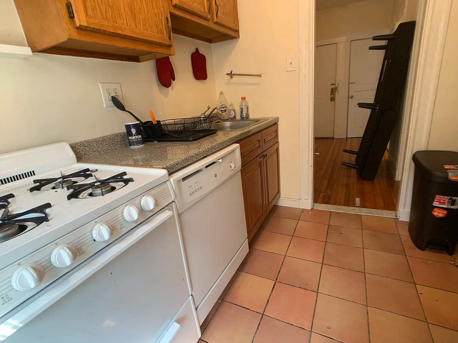 316 Summit Ave — Photo 2