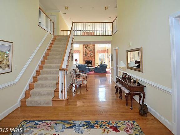3rd image of 1714 Esquire Ln