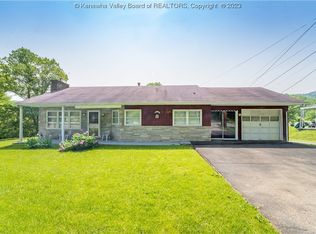 5267 Elk River Rd N, Elkview, WV 25071