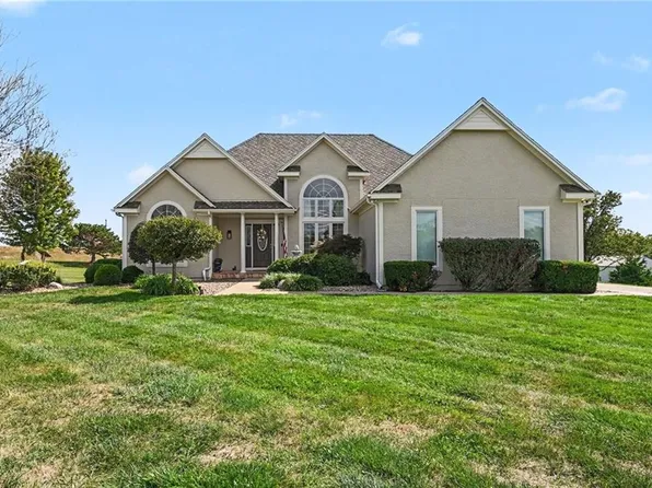29621 Ashmore Way, Spring Hill, KS 66083