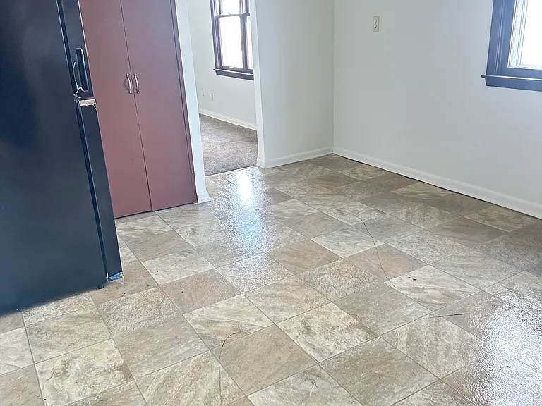 4823 Northcote Ave #2 — Photo 4
