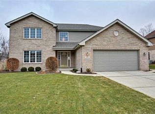 641 Kromray Rd, Lemont, IL 60439