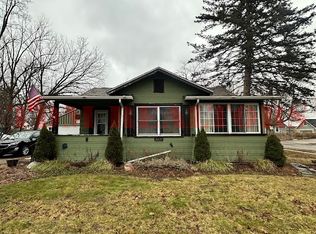 511 S Broad St, Holly, MI