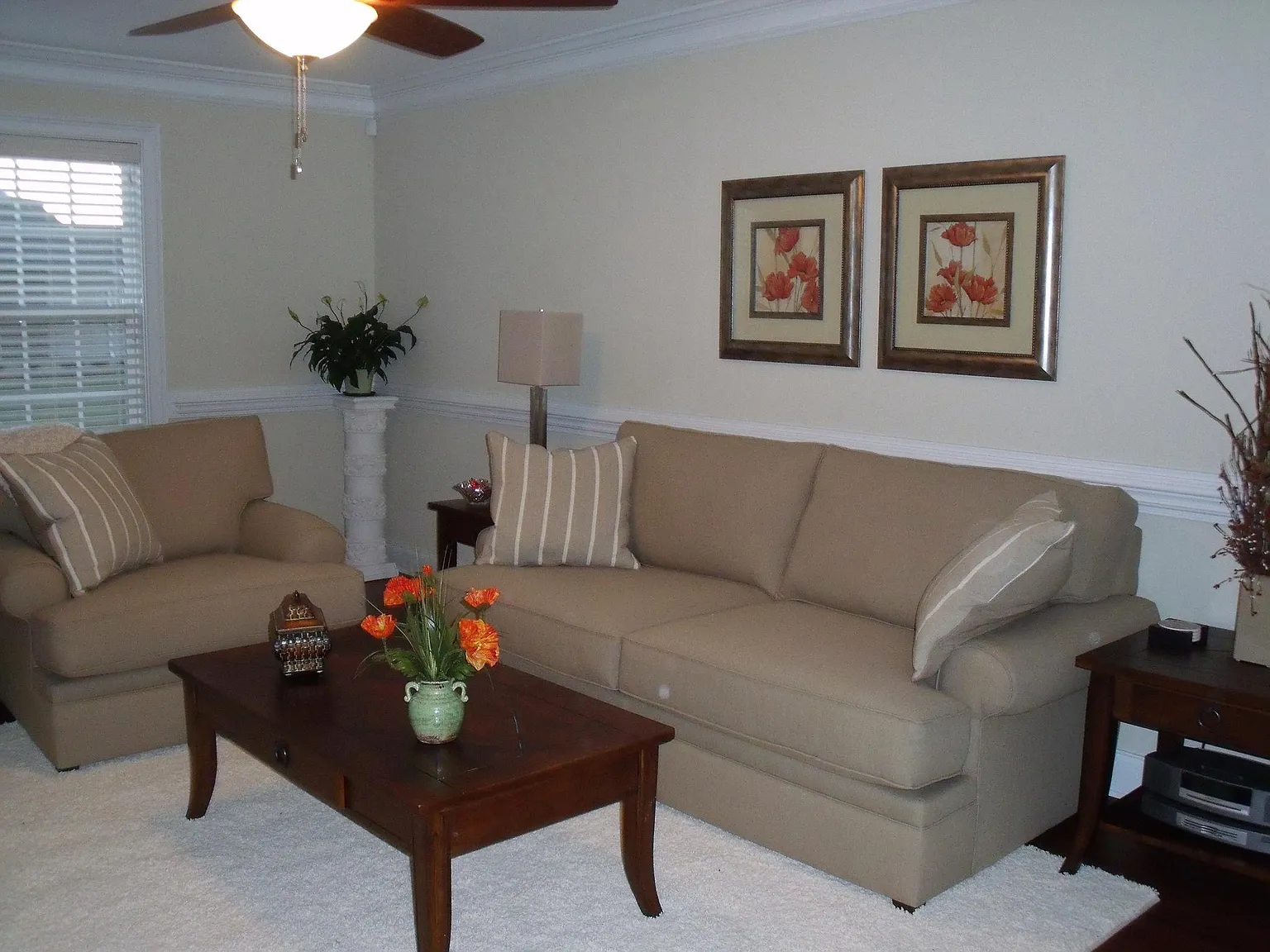 2 bed, 2.5 bath, 1200 sqft, $1,250 — Photo 2