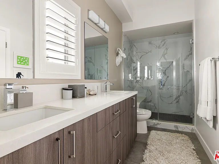 1434 1/2 S Sycamore Ave — Photo 14