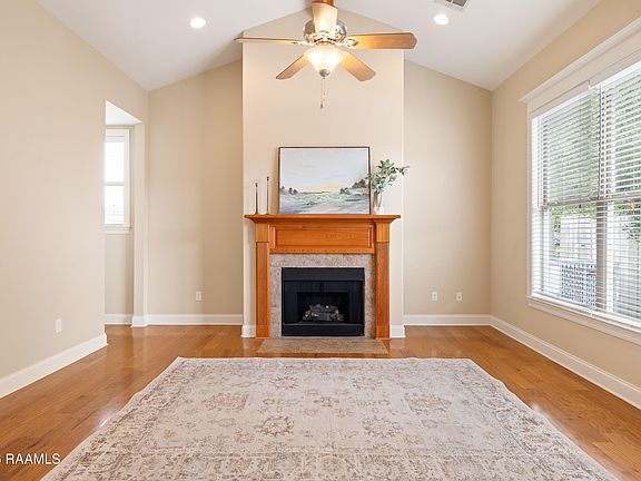 4th image of 132 Laguna Ln