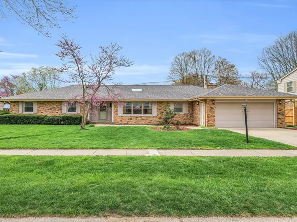709 Park Lane Dr, Champaign, IL 61820