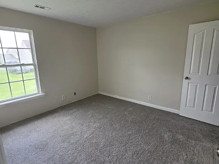 1240 Shannon Ln — Photo 21