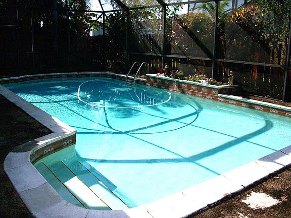 Screened Pool & Patio