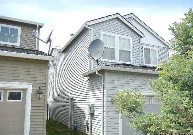 2nd image of 1520 NE Coho Ct