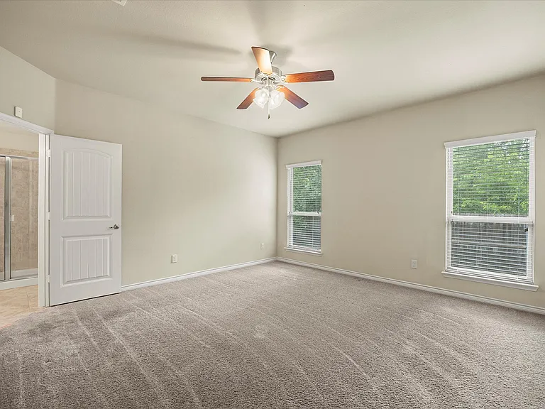 1409 Hidden Creek Dr — Photo 14