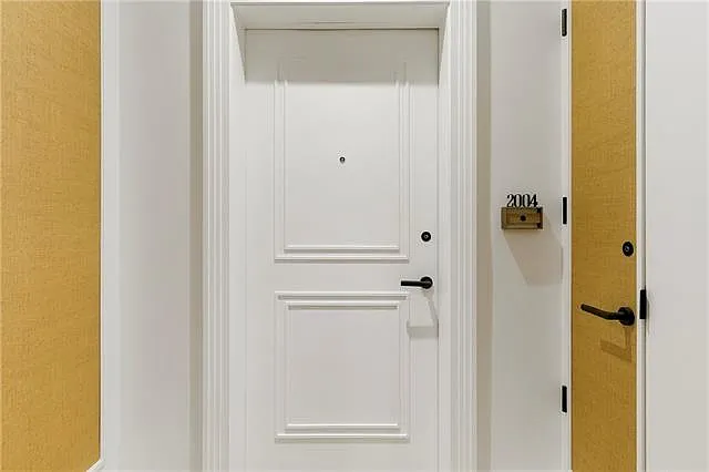 1 bed, 2.0 bath, 1173 sqft, $7,000 — Photo 2