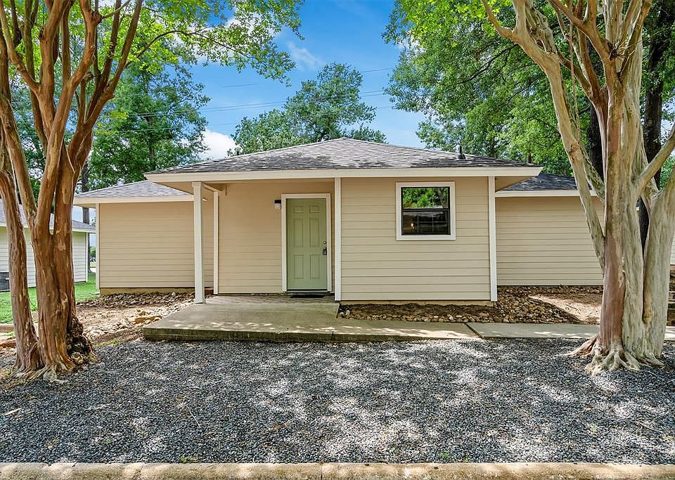 1st image of 3411 Balboa Cir #2