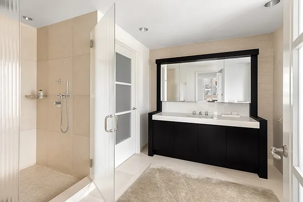 Rented by OFFICIAL | media 8