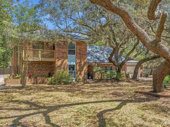1555 Oak Shore Dr, Gulf Breeze, FL 32563