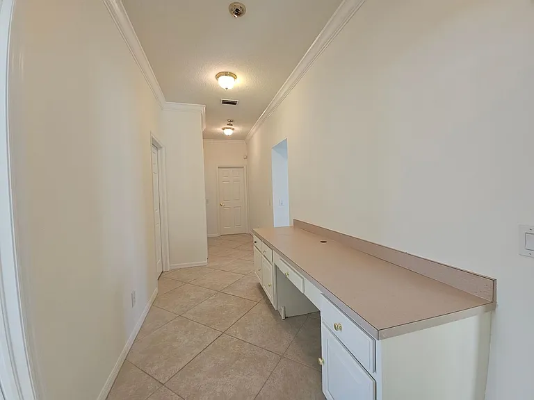 7209 Colonial Lake Dr — Photo 29
